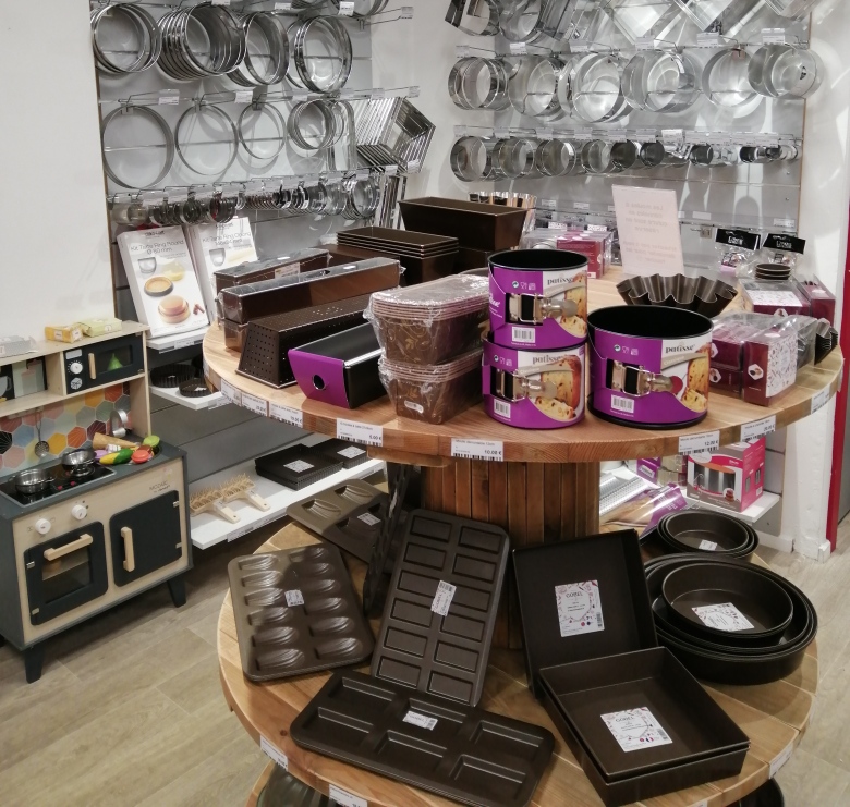 la boutique � p�tisser : ustensiles et ingr�dients de p�tisserie