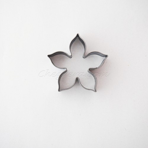 emporte pi�ce fleur clematite
