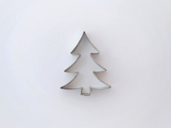 emporte pi�ce sapin 6,6 cm