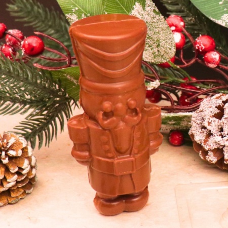 Moule à chocolat casse-noisette en 3 parties